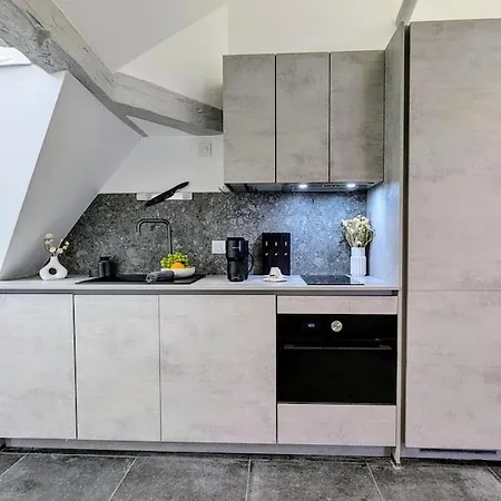 Apartment T2 Au Coeur Historique De Avec Clim & Smarttv