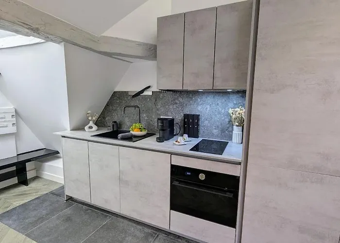 Apartment T2 Au Coeur Historique De Avec Clim & Smarttv *